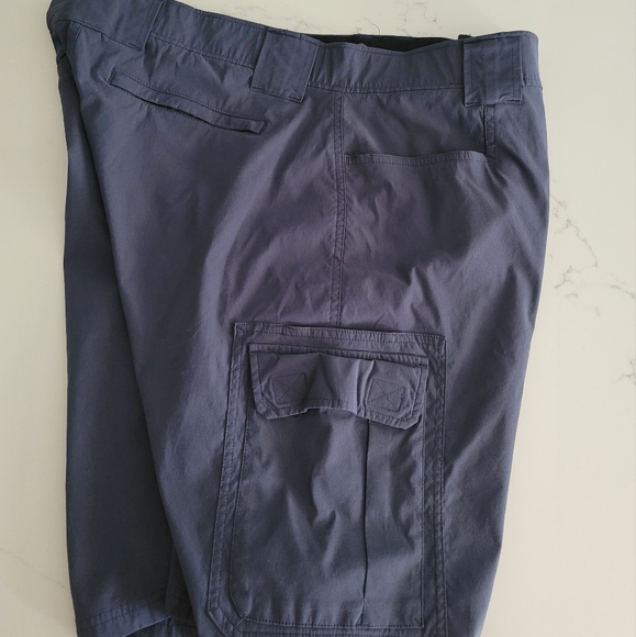 Men's Eddie Bauer Cargo Shorts Blue Size 36 NWOT - Picture 4 of 4